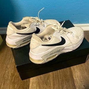 US MEN 9.5 Nike AirMAX